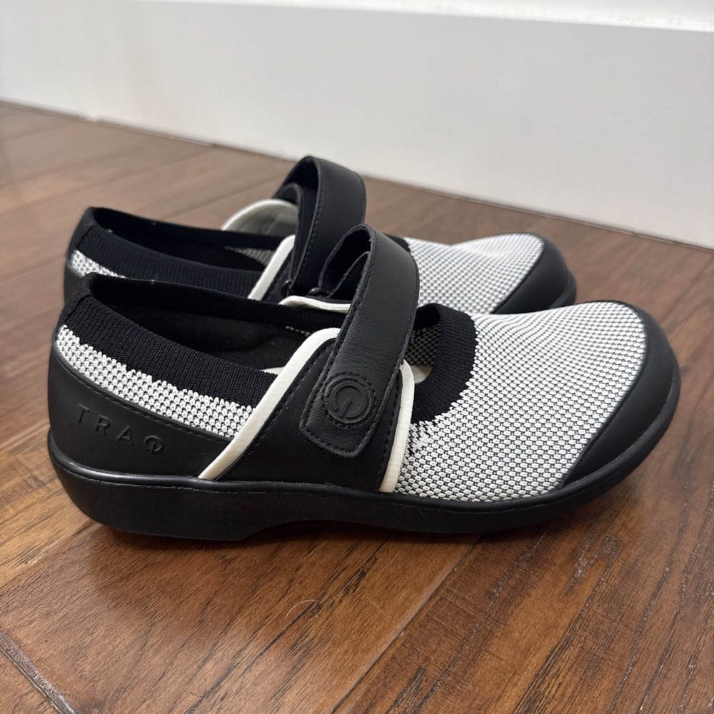 Alegria‎ Traq Qutie Mary Jane Walking Shoe 7 Black White Comfort Slip Resistant